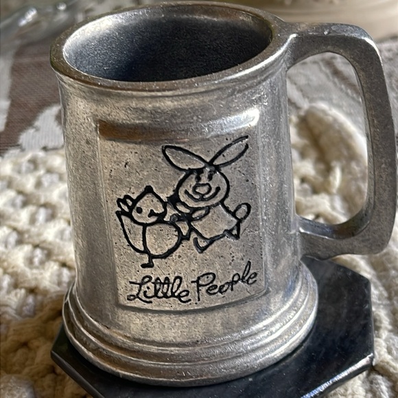 Vintage Lancaster Pewter Child’s mug. “Little People”3x 3 1/2 tall. Preowned EUC - Picture 2 of 3